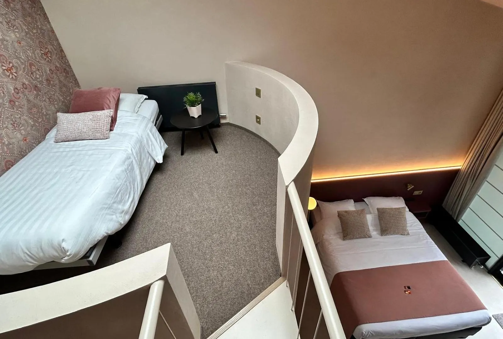 B&B Contrast Bruges