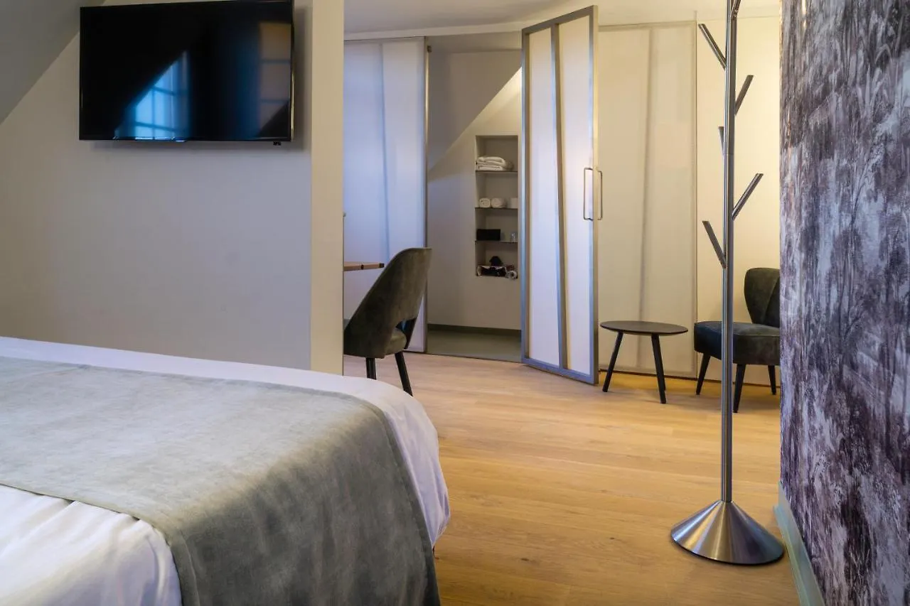 ברוז' B&B Contrast בלגיה